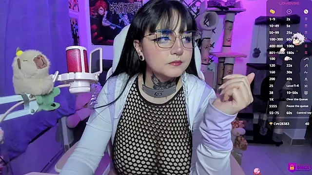 MaddyFooxx online show from August 2, 11:52 pm