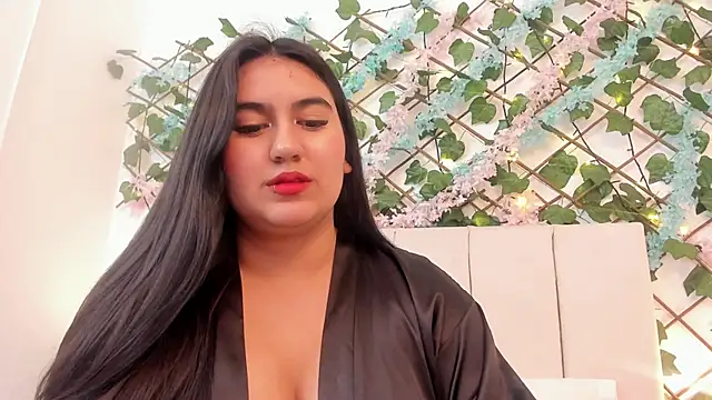 Snapshot of LexiiBloom chatting on October 4, 11:05 am LexiiBloom online show from October 4, 11:05 am