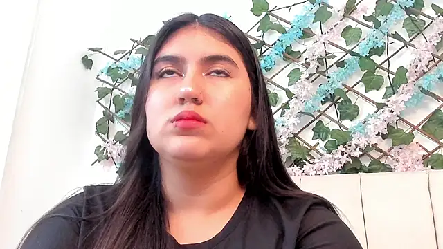 Snapshot of LexiiBloom chatting on October 17, 10:40 am LexiiBloom online show from October 17, 10:40 am