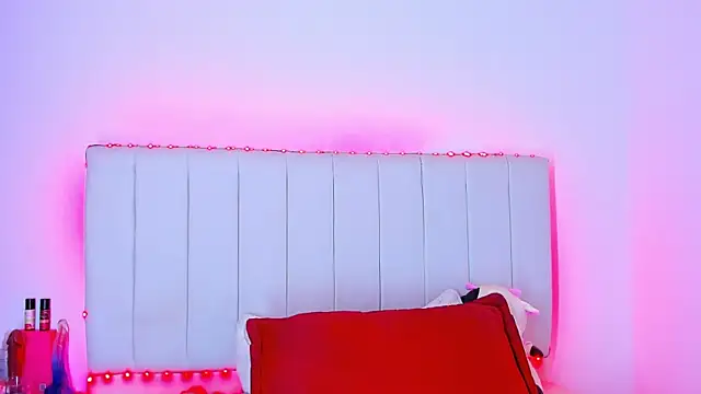 caro lyne  online show from July 23, 3:53 pm