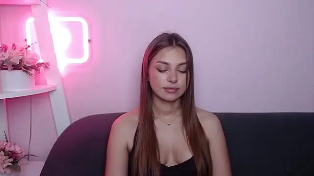 MilanaAngelAs online show from July 19, 5:20 am