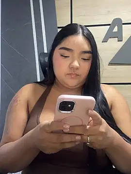 little lissiee online show from June 25, 1:05 am