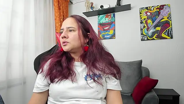 Lexyevans online show from February 21, 8:20 pm