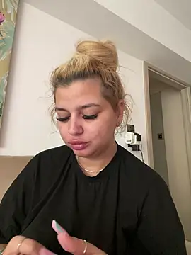 AllysonK online show from June 14, 3:45 pm