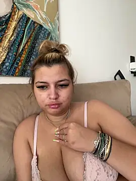 AllysonK online show from June 27, 12:22 pm