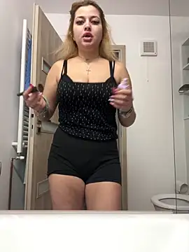 AllysonK online show from February 13, 10:39 am