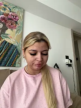 AllysonK online show from June 17, 10:27 am