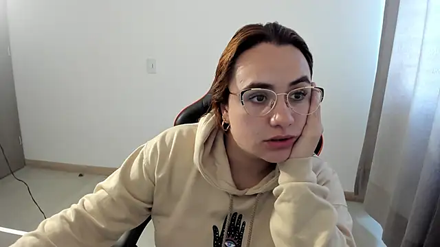 maryluna95 online show from November 4, 4:34 pm