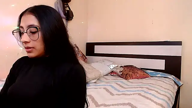 chika hellar online show from June 18, 7:52 pm