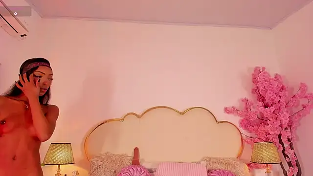 CahitlinBell online show from July 28, 6:44 am
