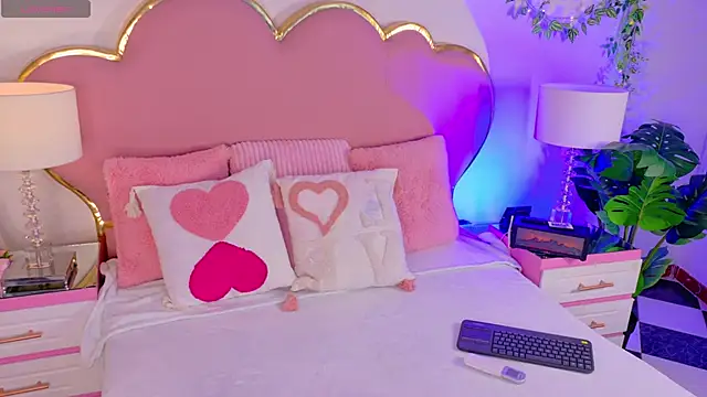 EmmaCrush online show from December 13, 9:21 pm