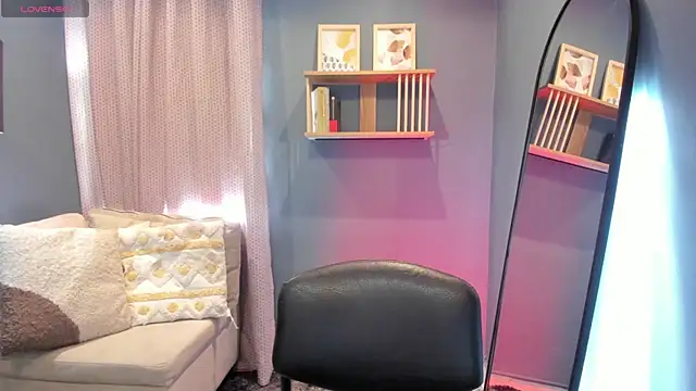  alaiasmile  online show from June 12, 7:33 pm