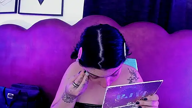 sophy rock online show from July 28, 5:35 pm