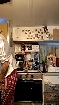 whitetrashdirtyslut online show from May 3, 1:36 pm