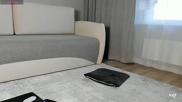 AmelinaLove online show from November 17, 2:12 am