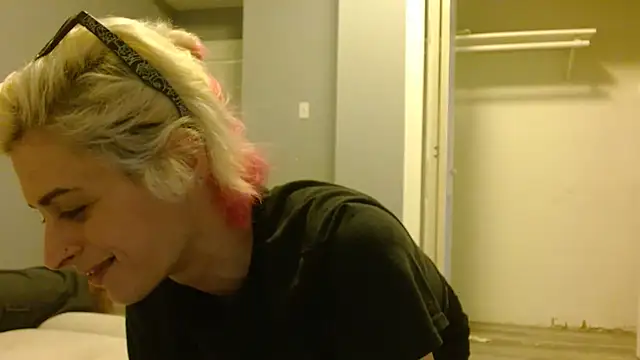 watermellonpussy online show from July 17, 1:43 am