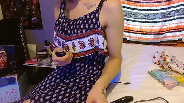 watermellonpussy online show from July 8, 9:06 pm