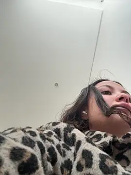 Megan Rodrigo online show from June 16, 1:01 pm