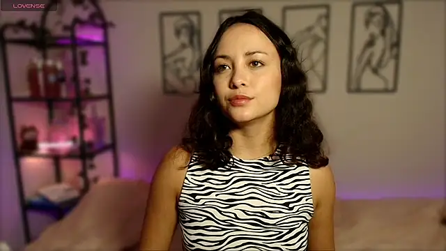 Snapshot of Megan_Rodrigo chatting on October 9, 9:08 pm Megan Rodrigo online show from October 9, 9:08 pm
