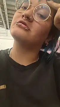 lucky-leah online show from June 13, 3:59 am