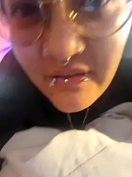 lucky-leah online show from June 23, 3:37 am