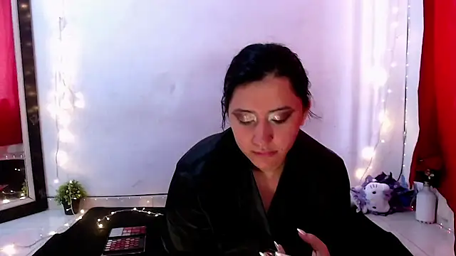 LuciaTomson online show from March 12, 4:20 pm