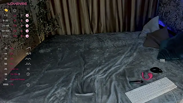 Snapshot of FreyaRaya chatting on October 5, 3:22 am FreyaRaya online show from October 5, 3:22 am