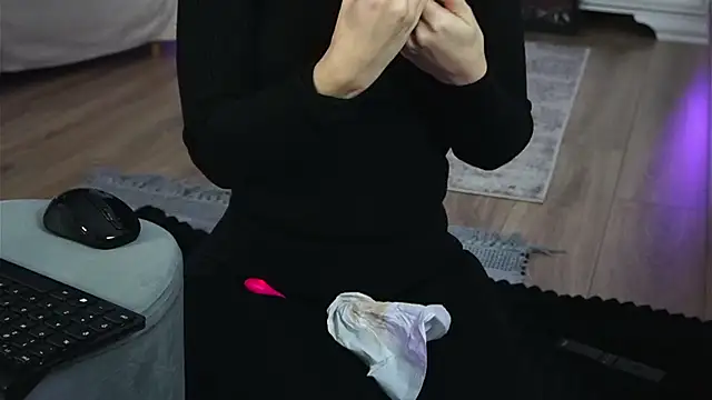 ivyleague  online show from January 16, 6:20 am