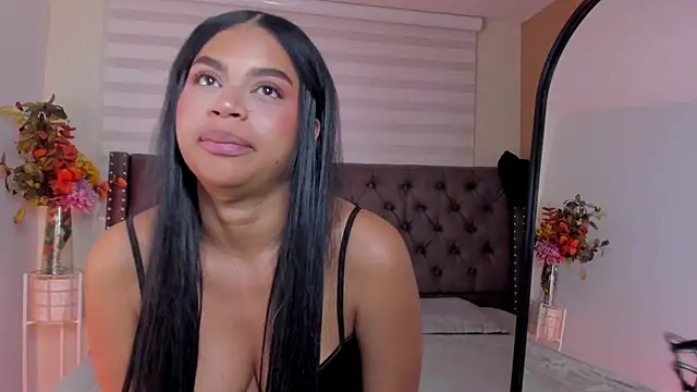 nayah   online show from November 27, 9:17 pm