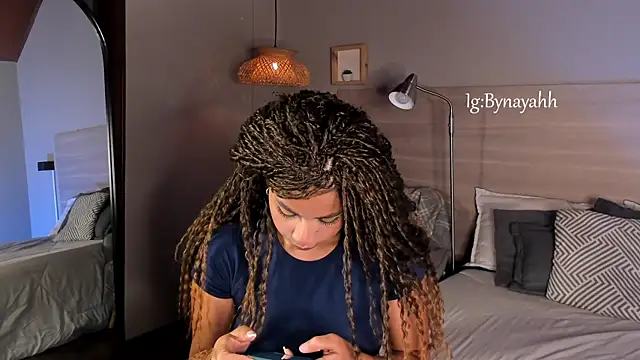 nayah   online show from June 25, 7:37 pm