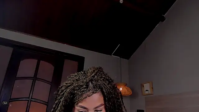 nayah   online show from November 20, 7:59 pm