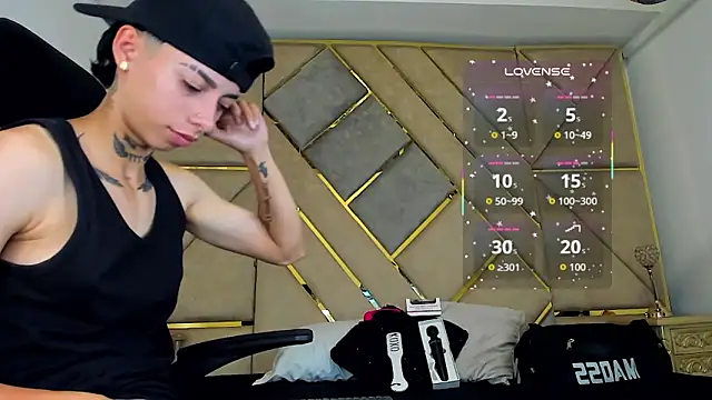 AmberAdams  online show from October 3, 3:39 pm