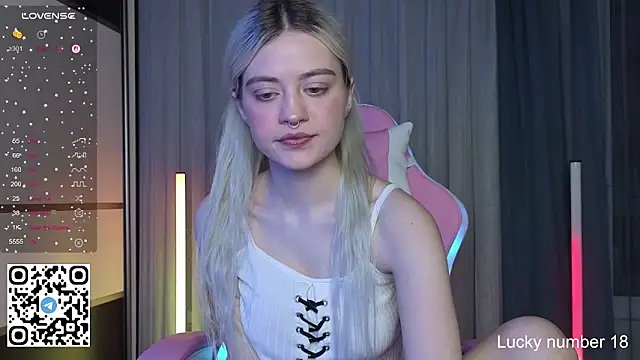 mybunnywendy online show from January 11, 8:03 pm