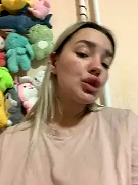 Snapshot of Sextazy chatting on October 10, 4:56 pm Sextazy online show from October 10, 4:56 pm