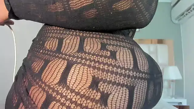 honeycknockerss online show from April 21, 9:44 pm