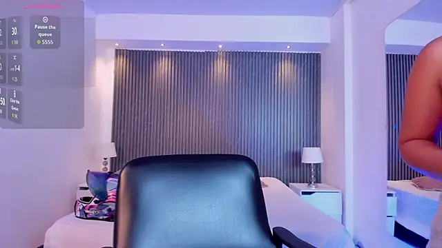 paulina sweett  online show from July 21, 12:17 pm