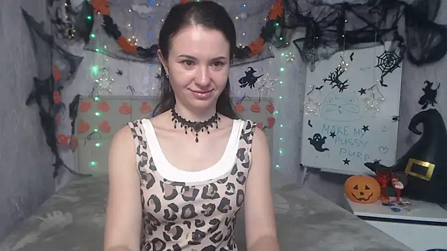 KaraCriegs online show from November 3, 6:23 pm