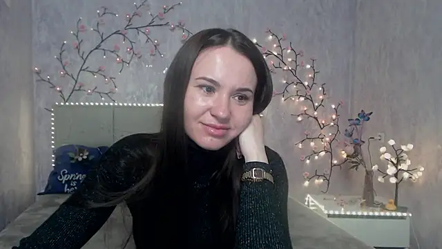 KaraCriegs online show from April 27, 6:05 pm