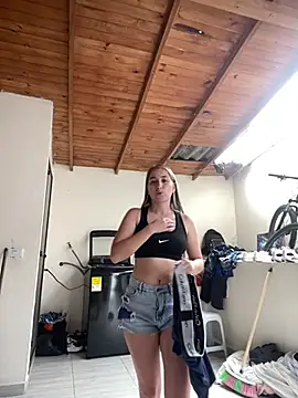 Iris love18 online show from February 9, 3:47 pm