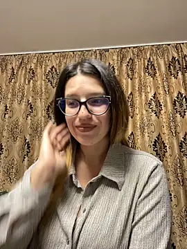 NadiraNoor online show from October 18, 10:22 pm