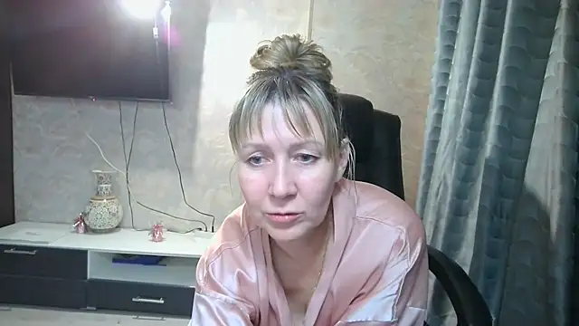 WindChristy online show from May 4, 6:55 pm