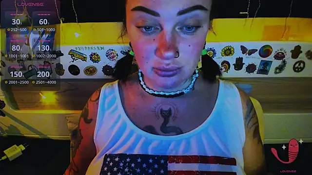 EllieOz online show from February 4, 4:10 pm