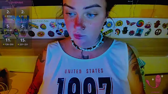 Snapshot of EllieOz chatting on September 27, 5:42 pm EllieOz online show from September 27, 5:42 pm