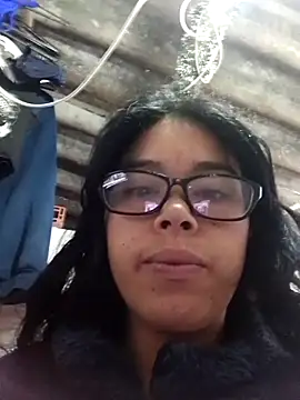 Angie-1998 online show from November 7, 10:14 pm