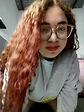 Snapshot of Day_Uzumaki chatting on October 21, 5:00 am Day Uzumaki online show from October 21, 5:00 am