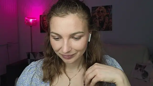 Amelia55555 online show from June 7, 11:28 am