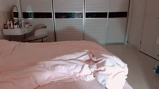 -Lucky Girl online show from February 8, 2:26 am