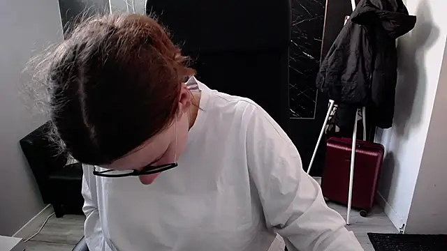 littleviki7 online show from March 13, 7:53 am