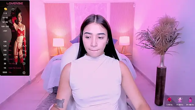 Snapshot of Antonella_Grayy chatting on October 11, 11:47 am Antonella Grayy online show from October 11, 11:47 am