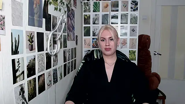 CapriScorpion online show from November 12, 1:42 pm